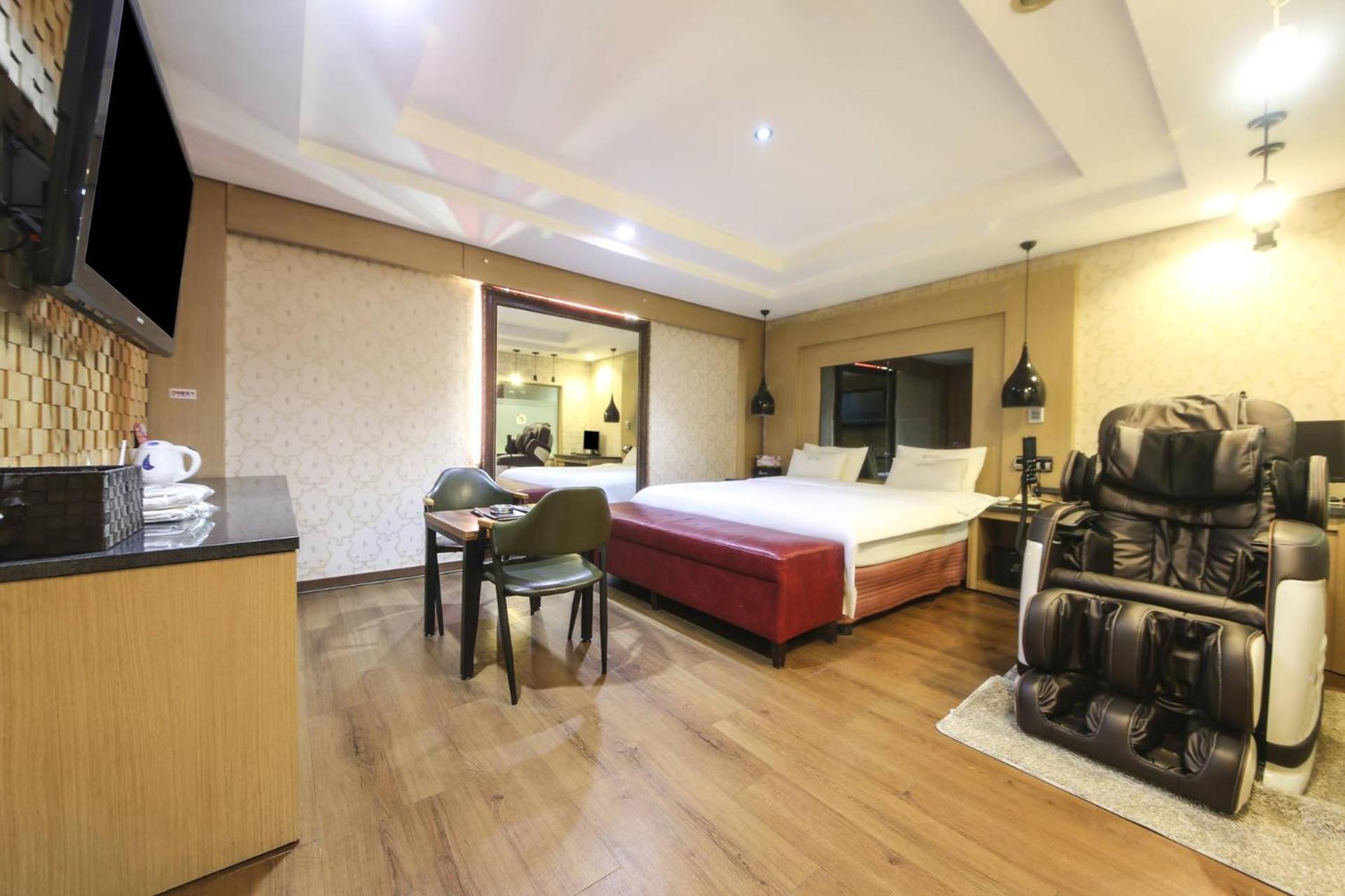 Q5 Hotel Busan Songdo Værelse billede